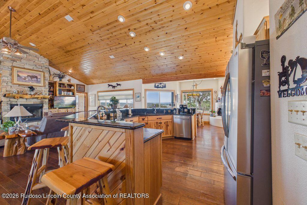 185 Fort Lone Tree Road