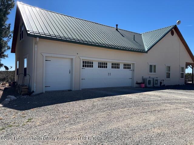 185 Fort Lone Tree Road