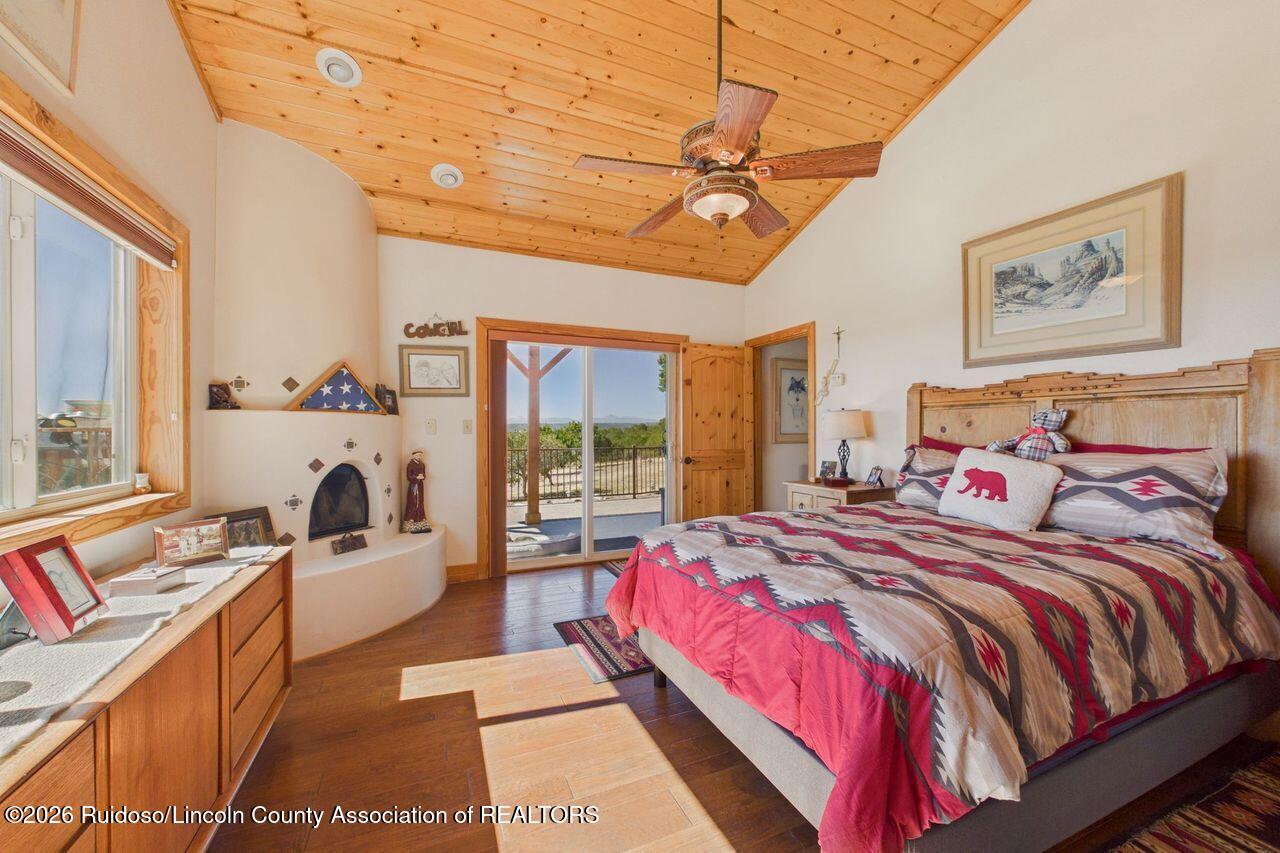 185 Fort Lone Tree Road