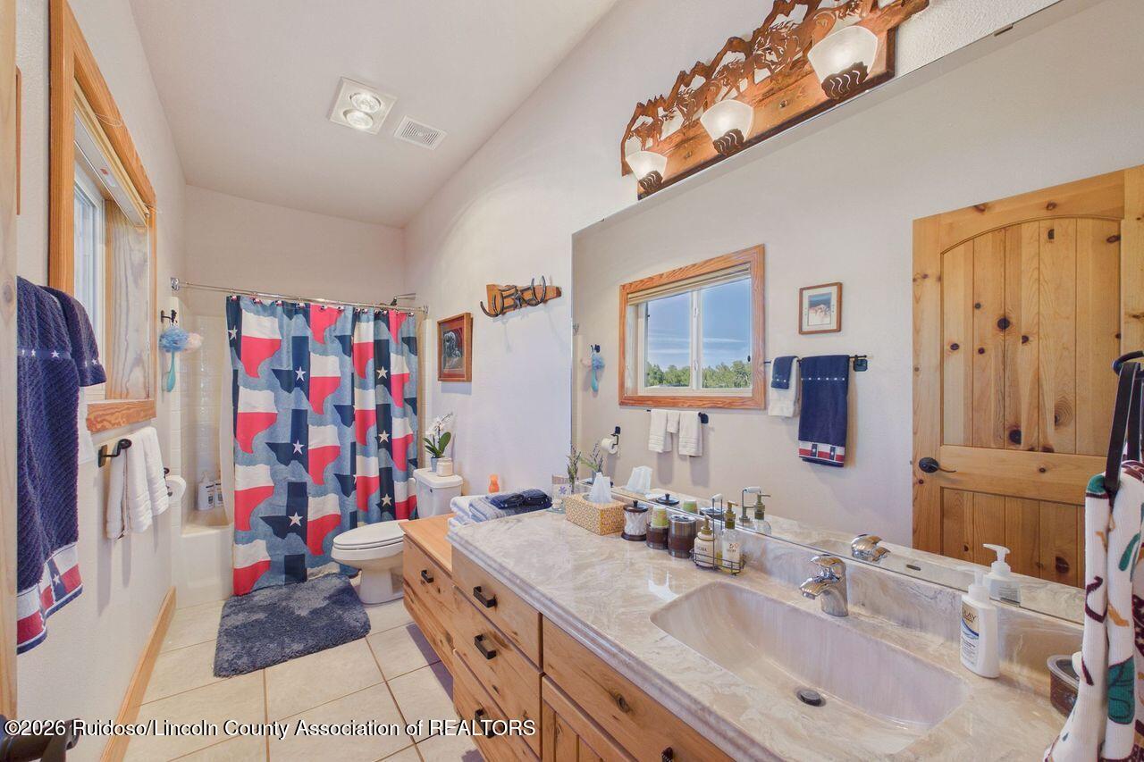 185 Fort Lone Tree Road