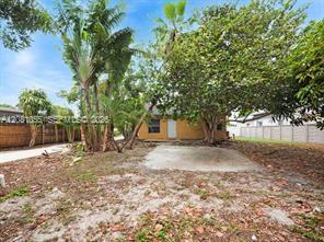 1230 NE 1st Ave Unit: #