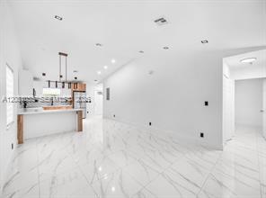 1230 NE 1st Ave Unit: #