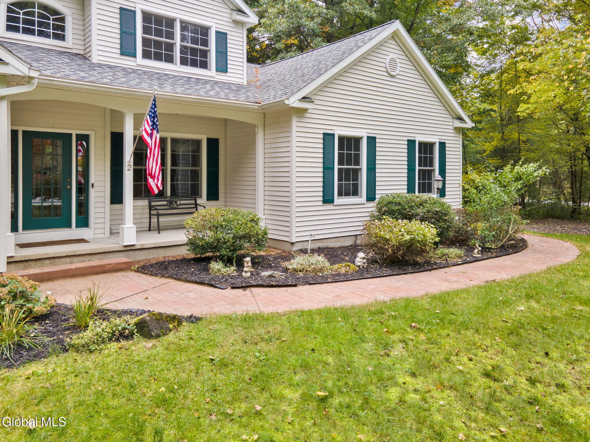 2 Huntington Court