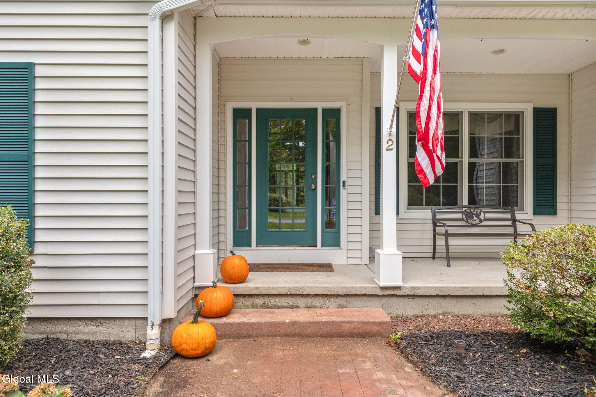 2 Huntington Court