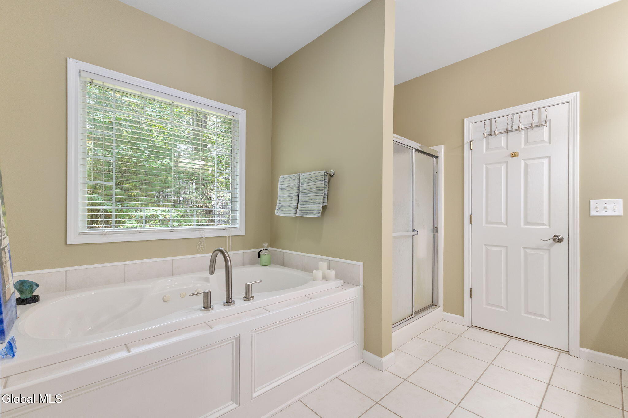 2 Huntington Court