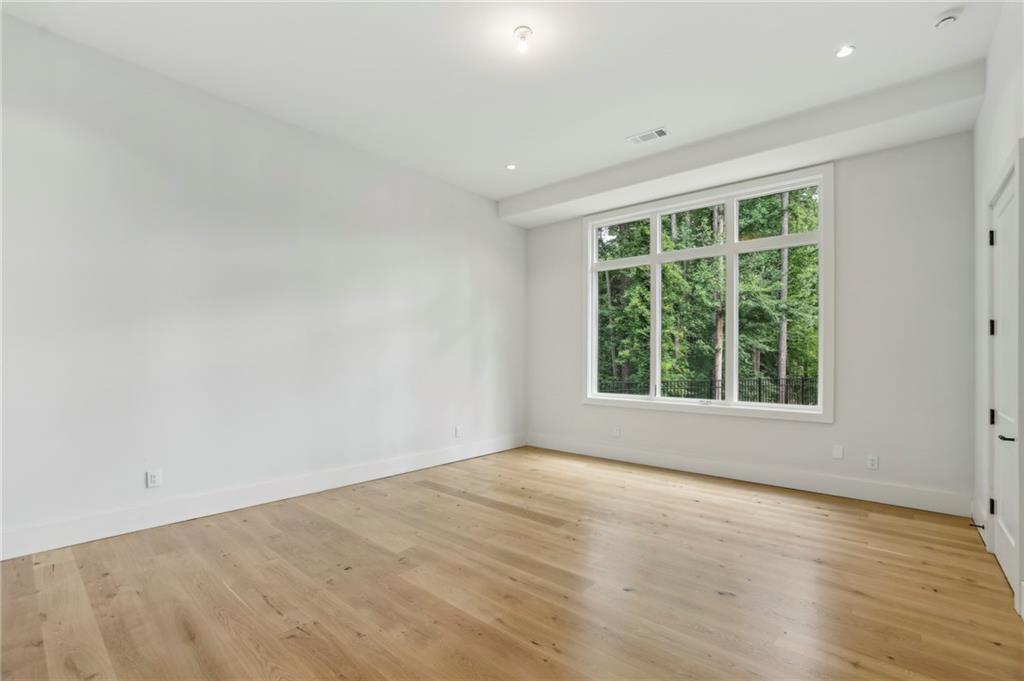 825 Kenry Court