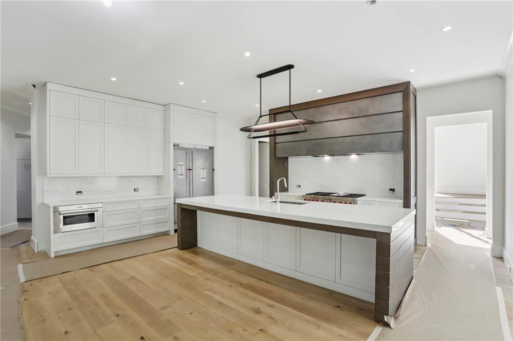 825 Kenry Court