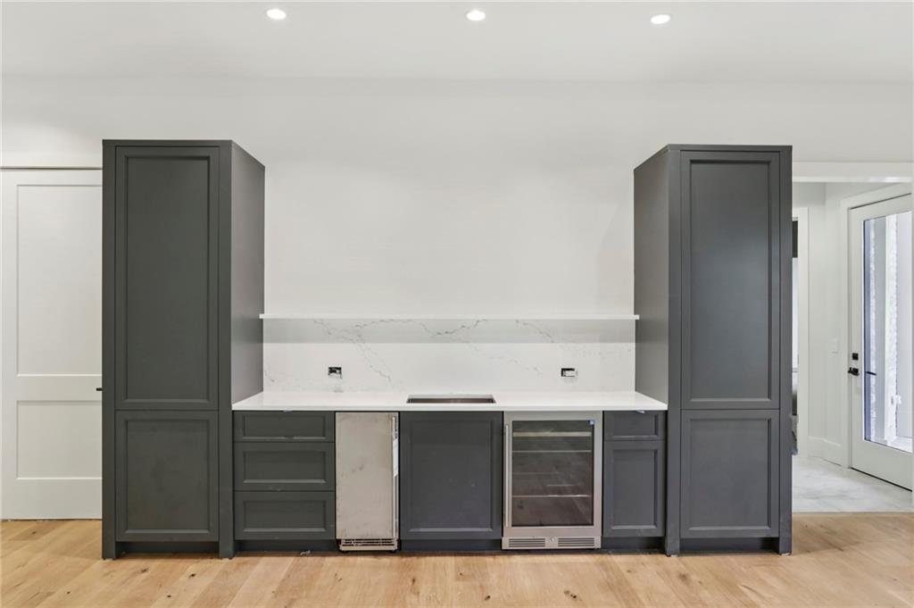 825 Kenry Court