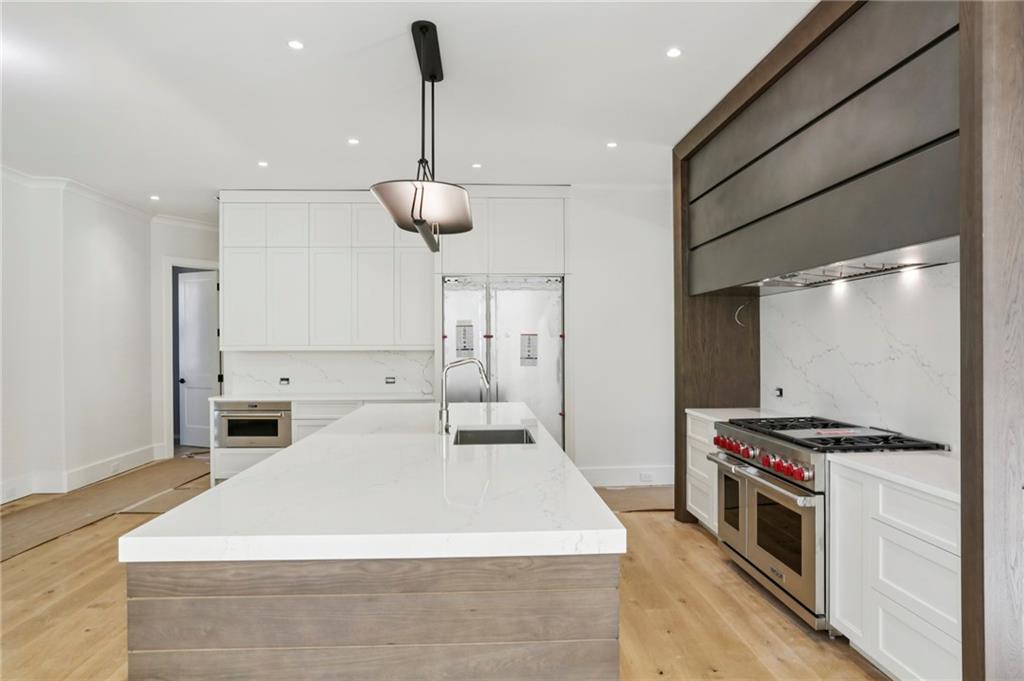 825 Kenry Court