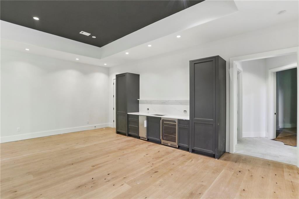 825 Kenry Court