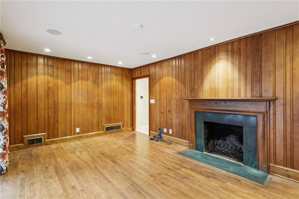 3647 Cloudland Drive NW