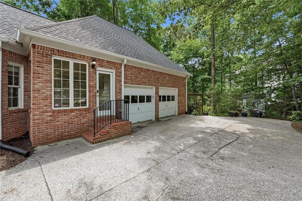 1095 Laurian Park Drive