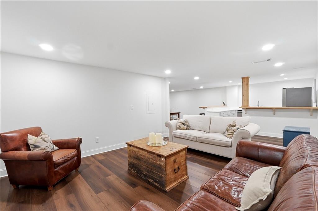 1095 Laurian Park Drive