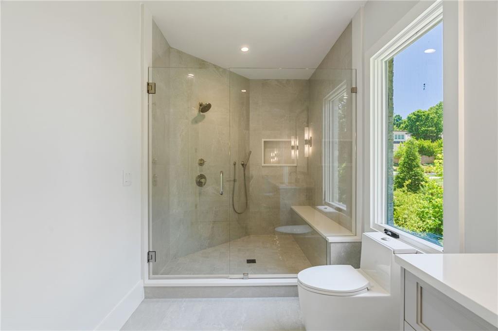 825 Kenry Court