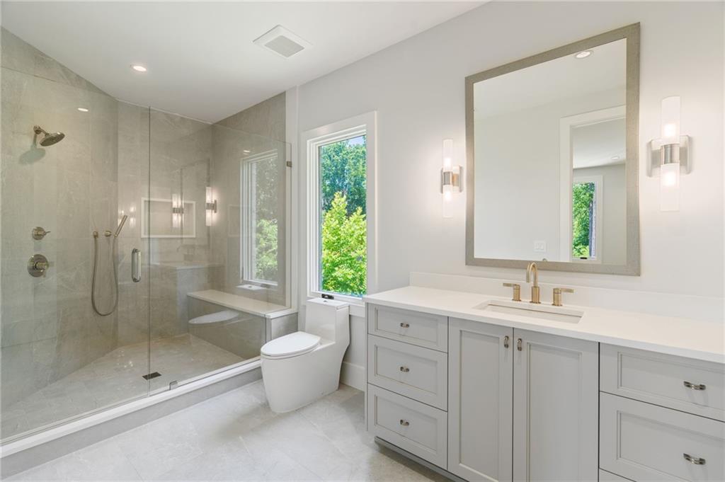 825 Kenry Court