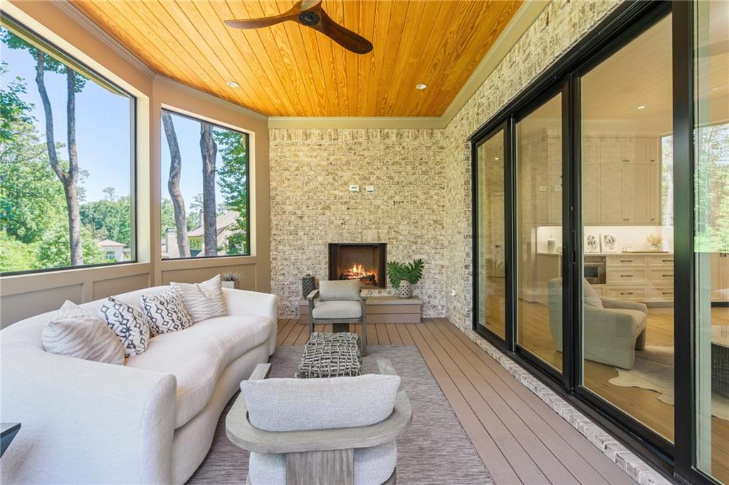 825 Kenry Court