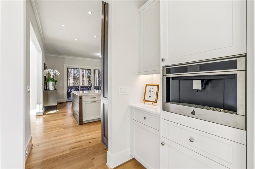 825 Kenry Court