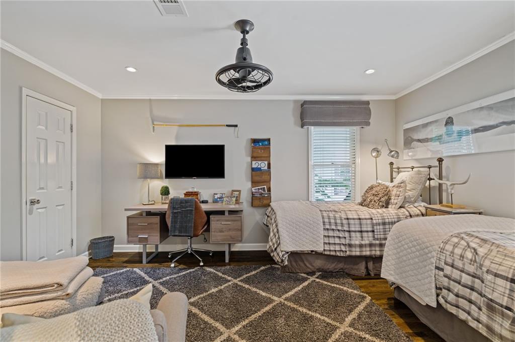 20 Pointe Terrace SE