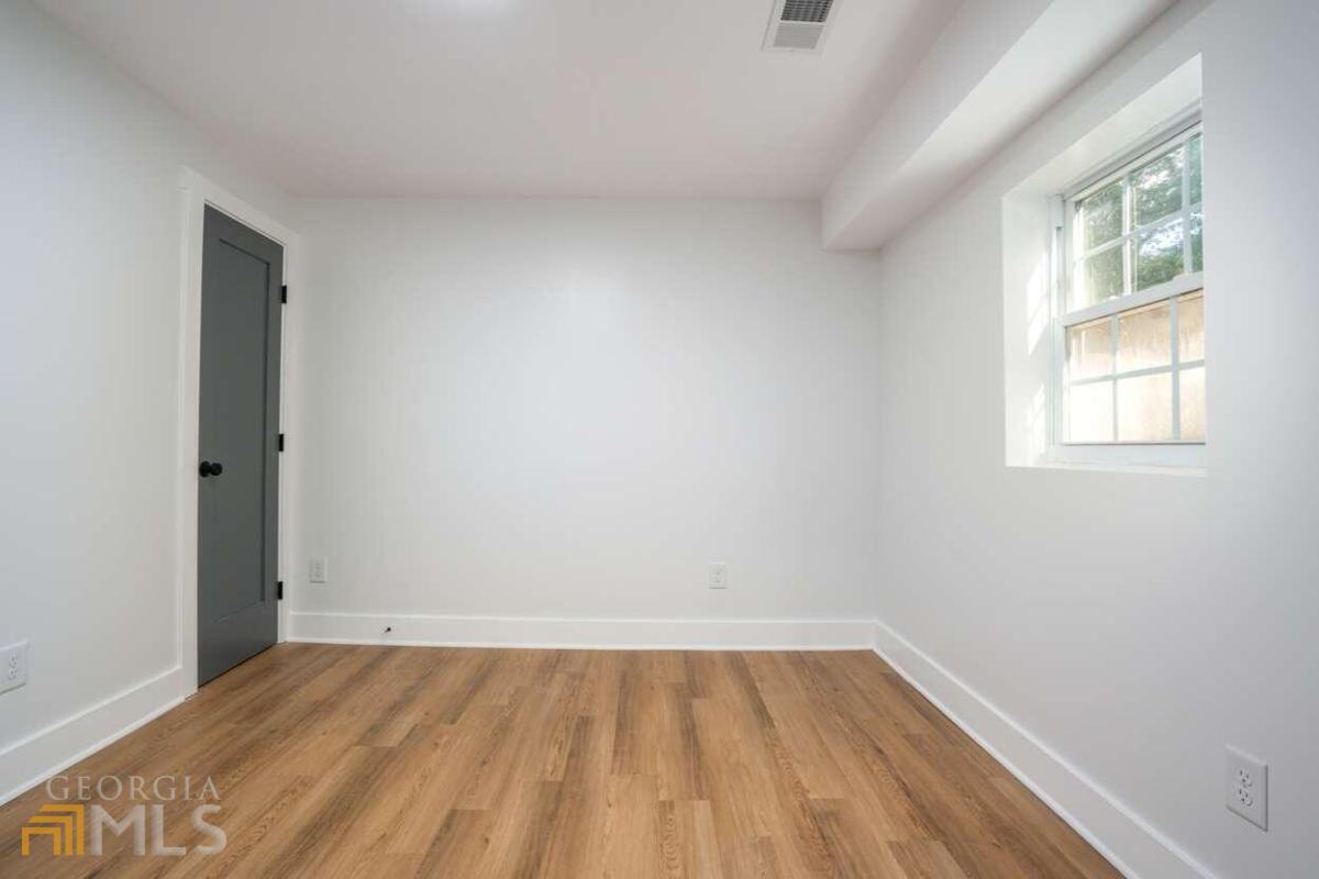 2658 Miriam Lane