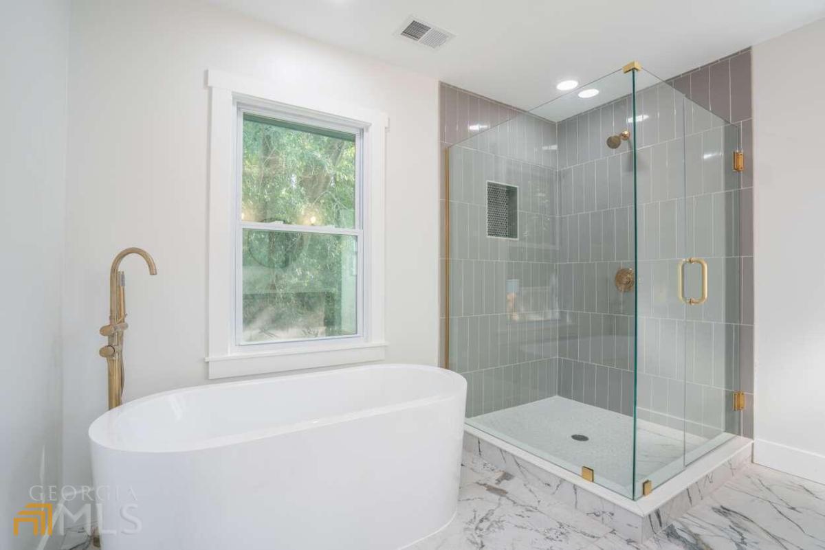 2658 Miriam Lane