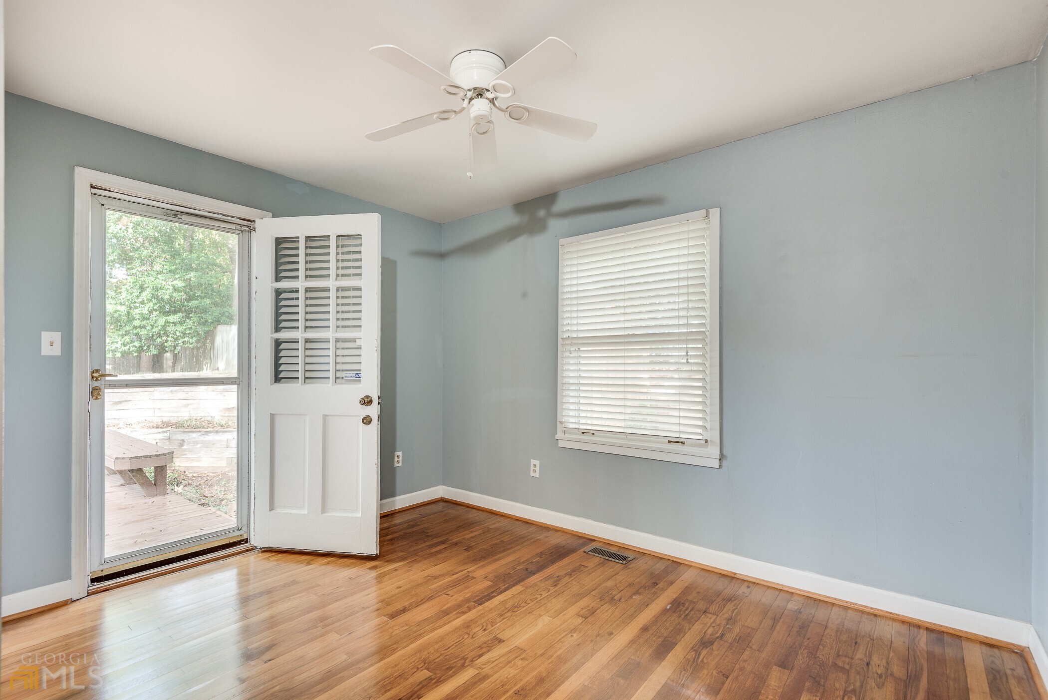 3012 Surrey Lane
