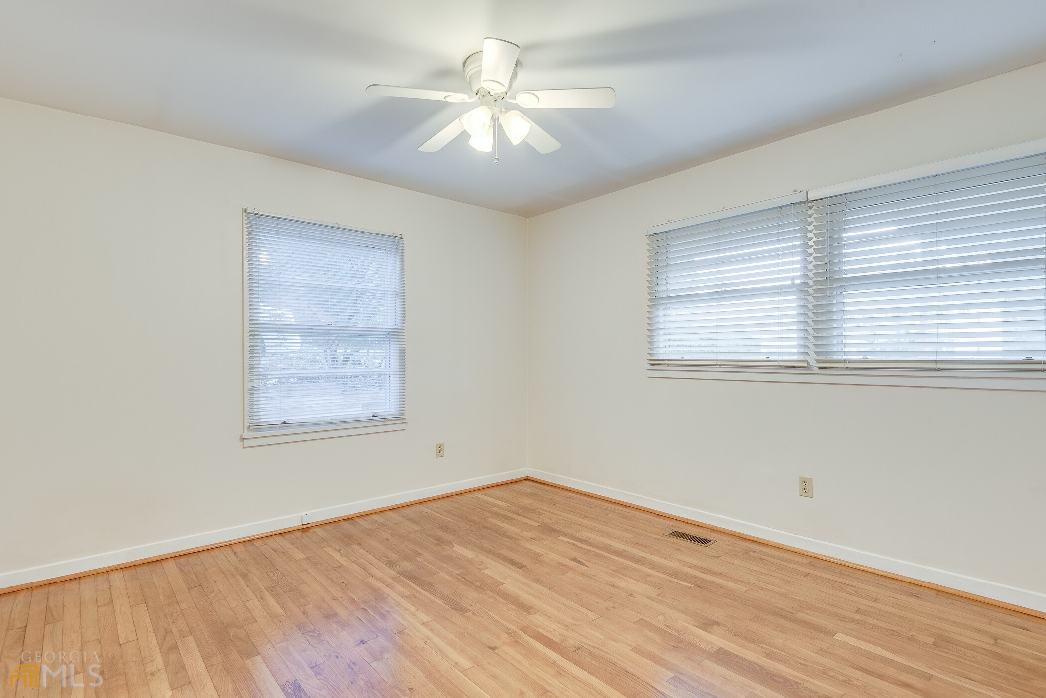 3012 Surrey Lane