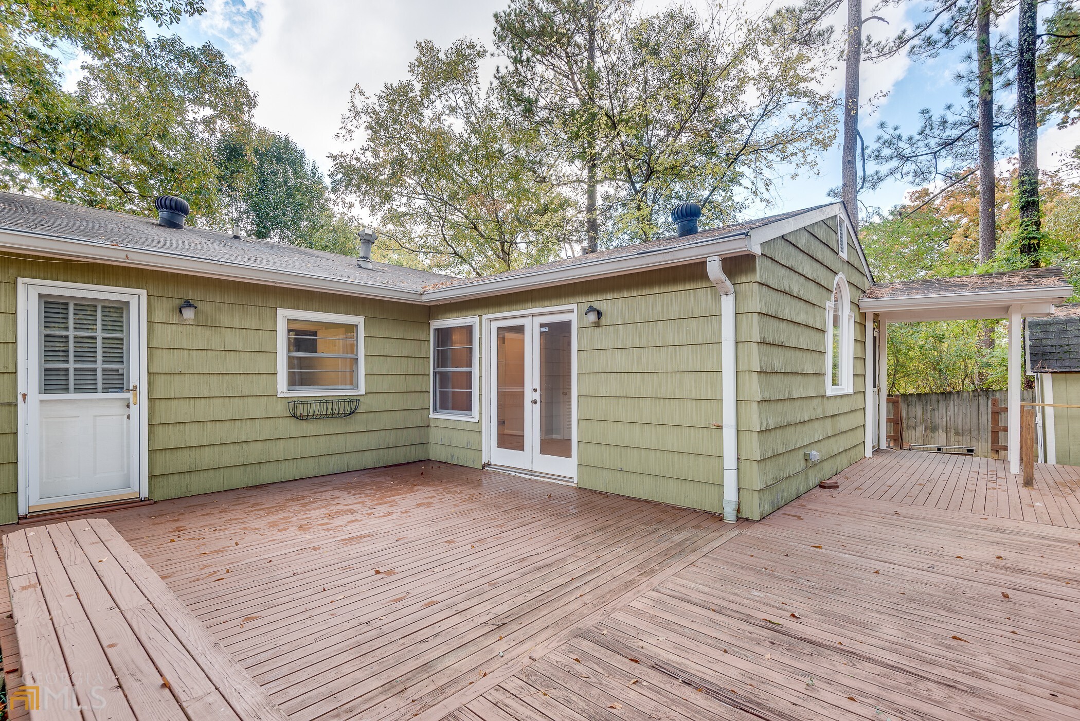 3012 Surrey Lane