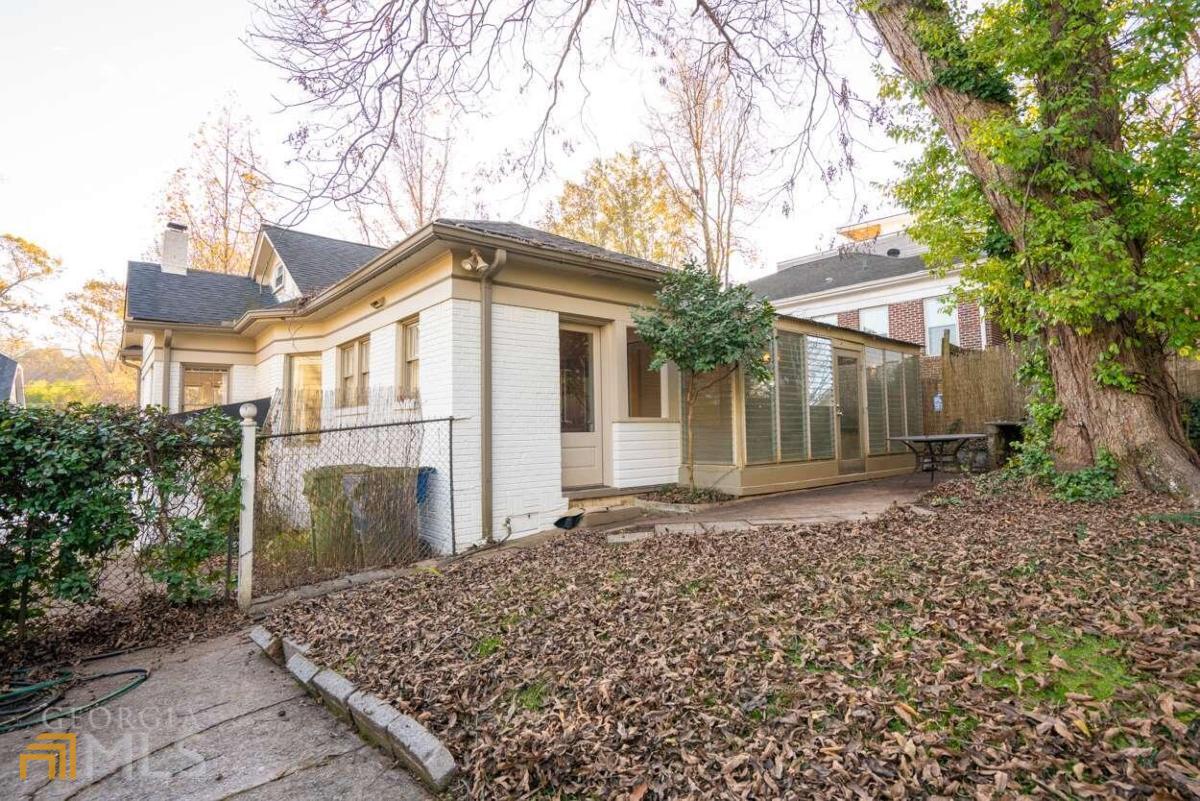 512 Hardendorf Avenue NE