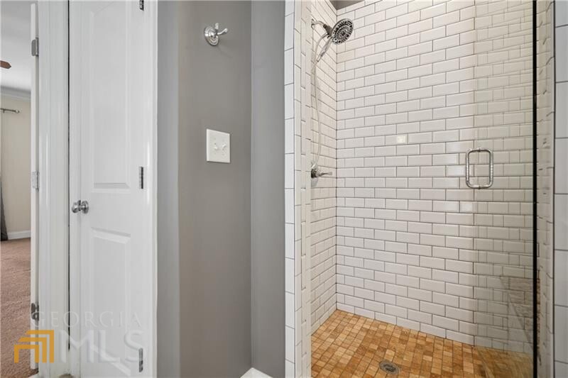 264 Carlyle Park Drive NE