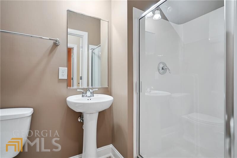 264 Carlyle Park Drive NE