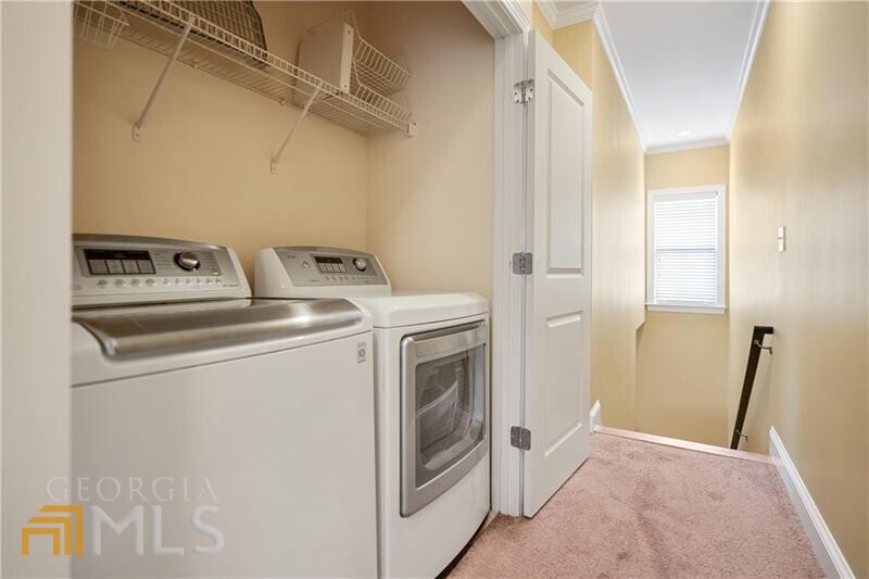 264 Carlyle Park Drive NE