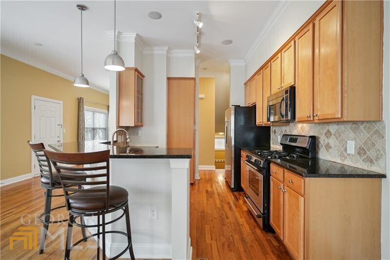 264 Carlyle Park Drive NE