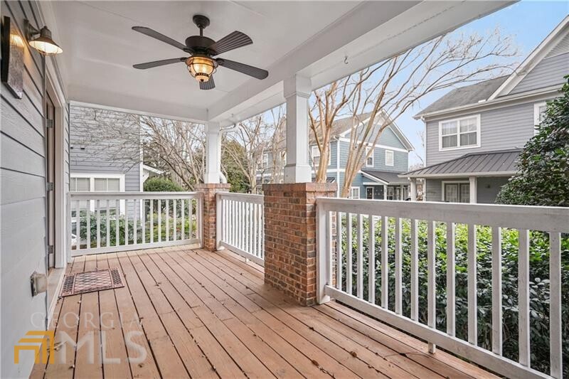 264 Carlyle Park Drive NE