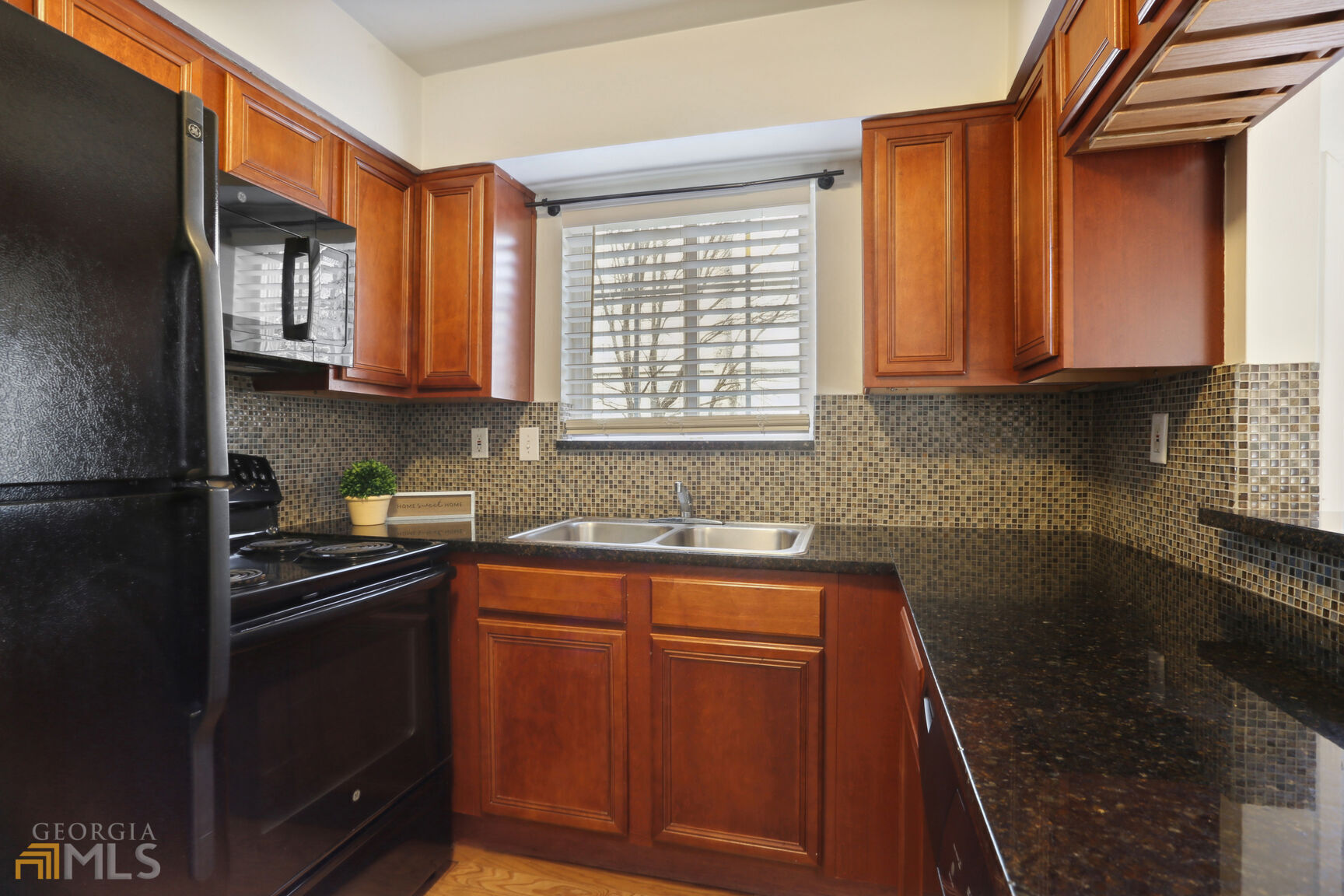 6940 Roswell Rd NE # 25F