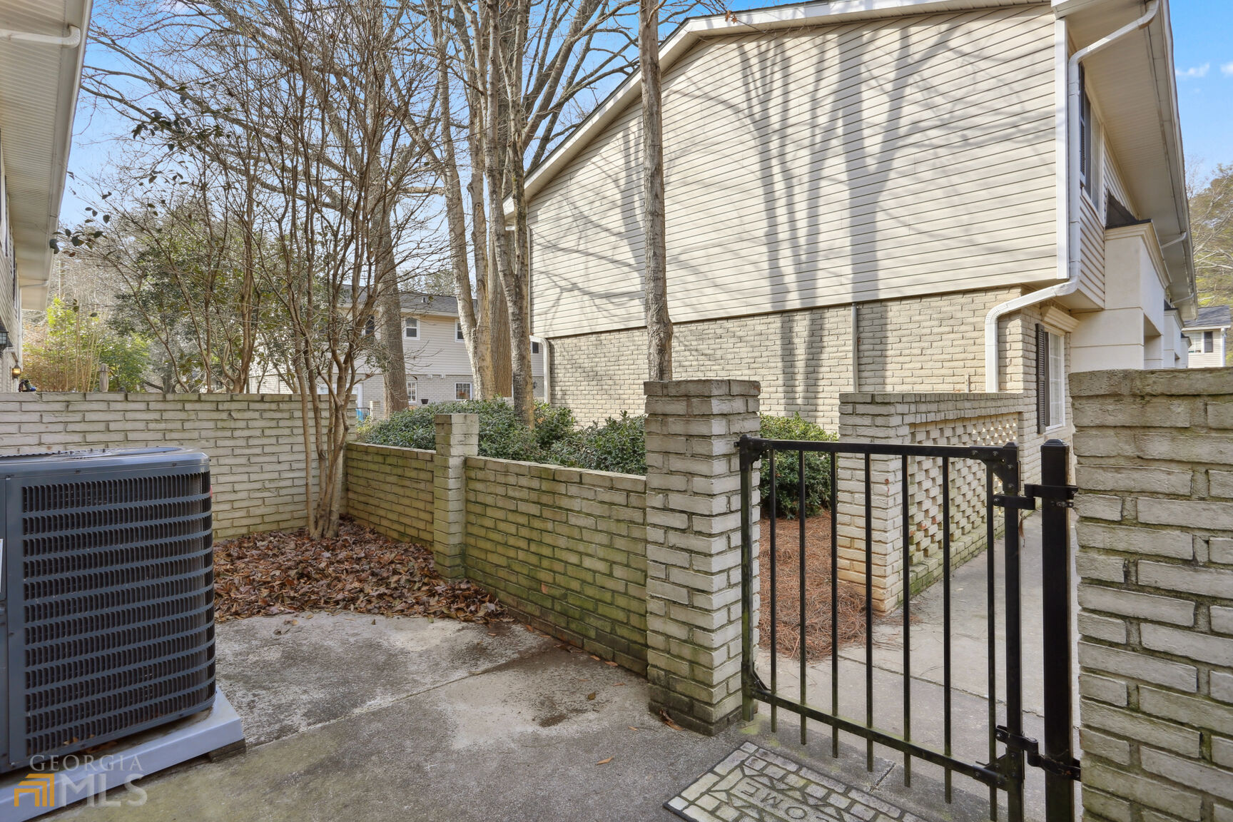 6940 Roswell Rd NE # 25F