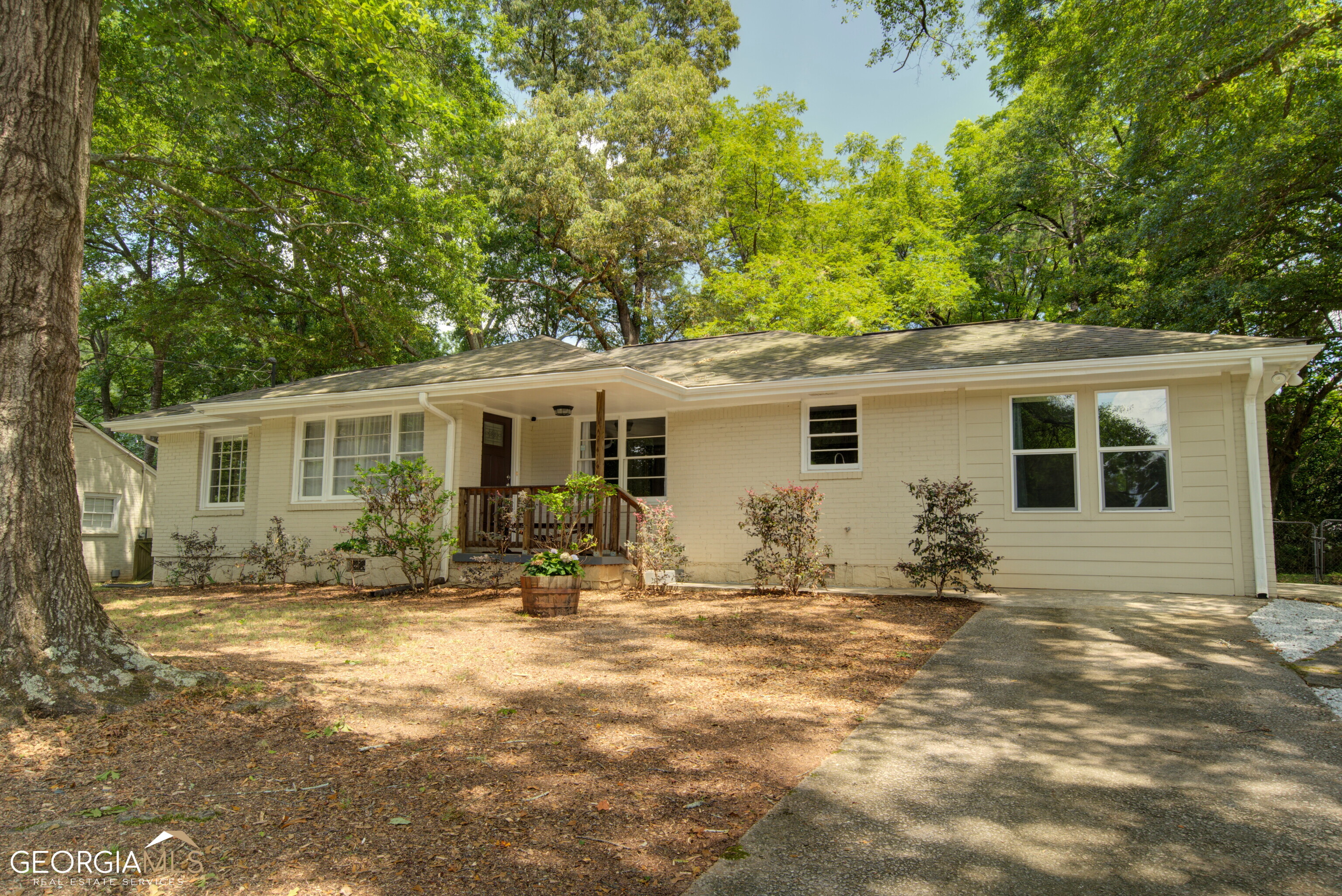 2718 Joyce Avenue