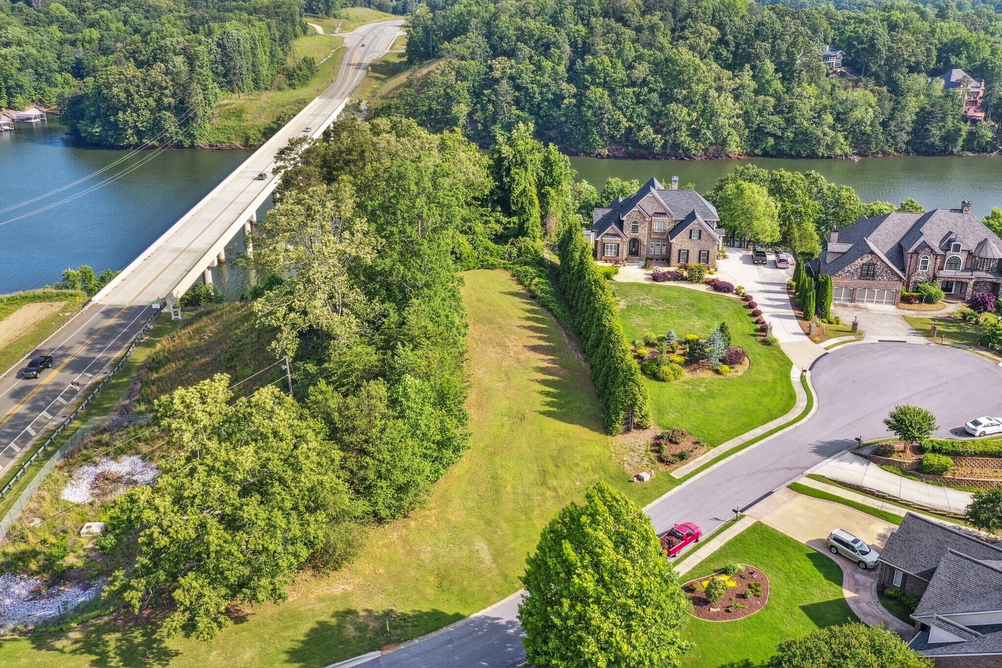 1957 River View Drive