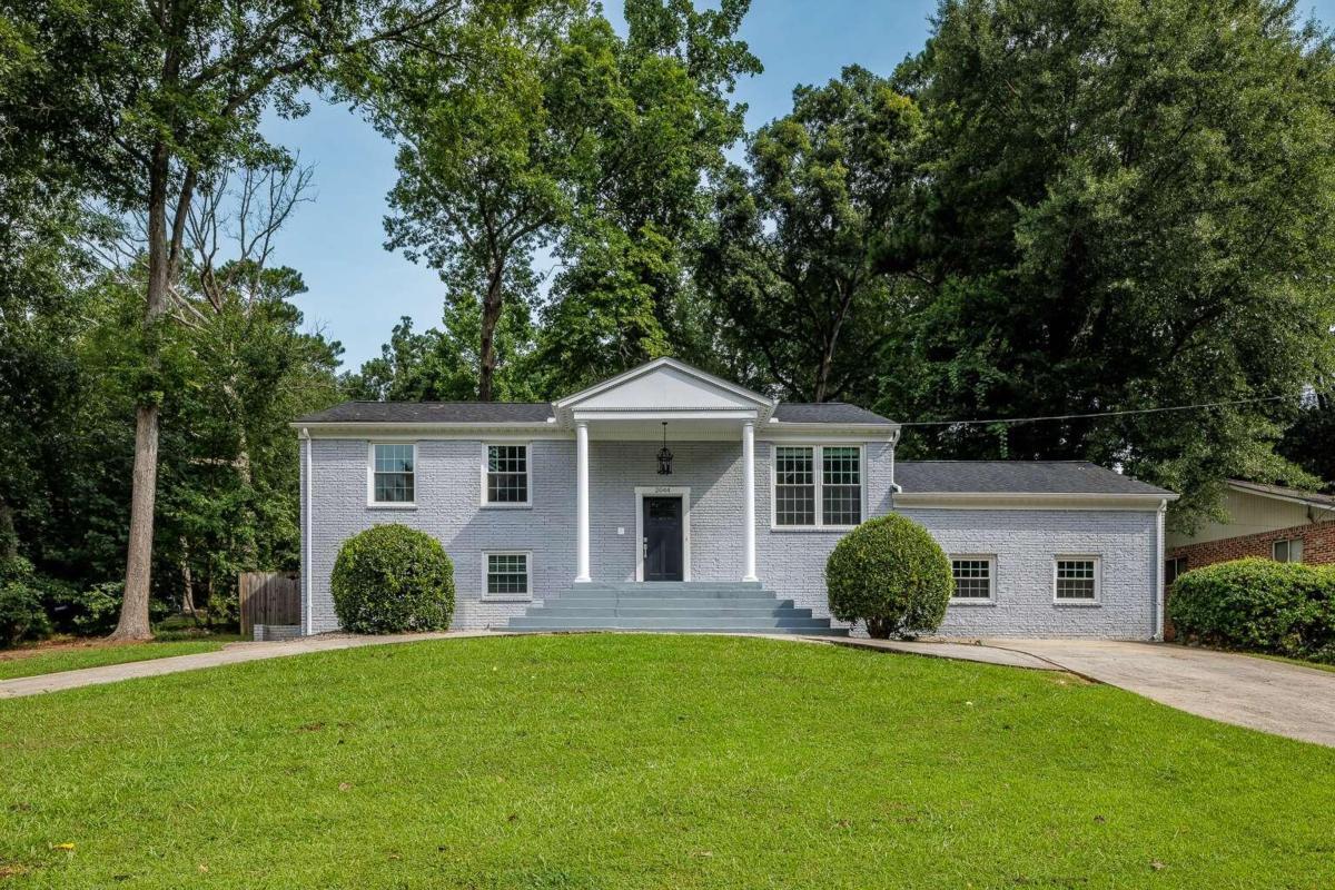 2044 Ellwyn Drive