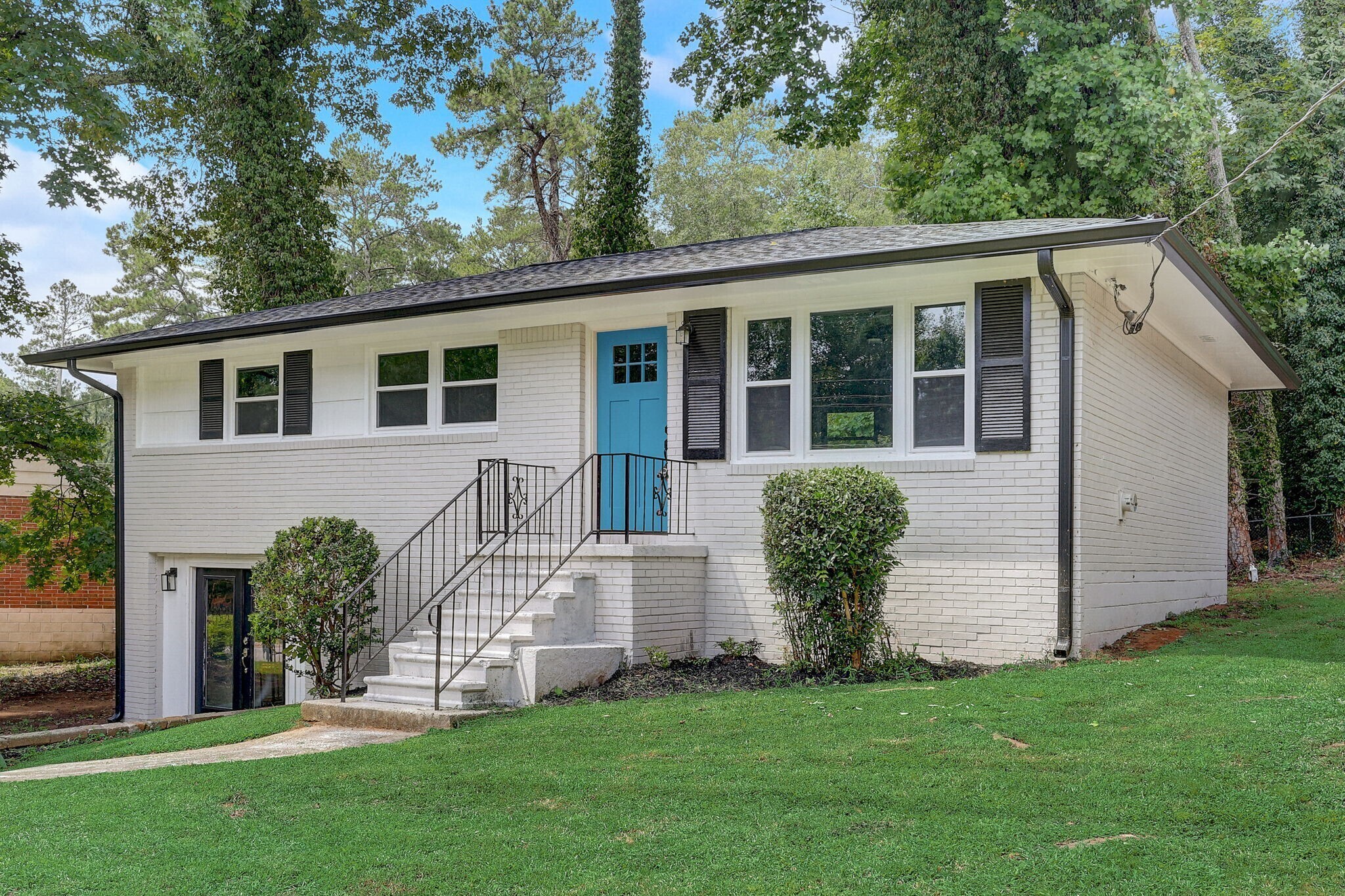 401 Dollar Mill Court SW