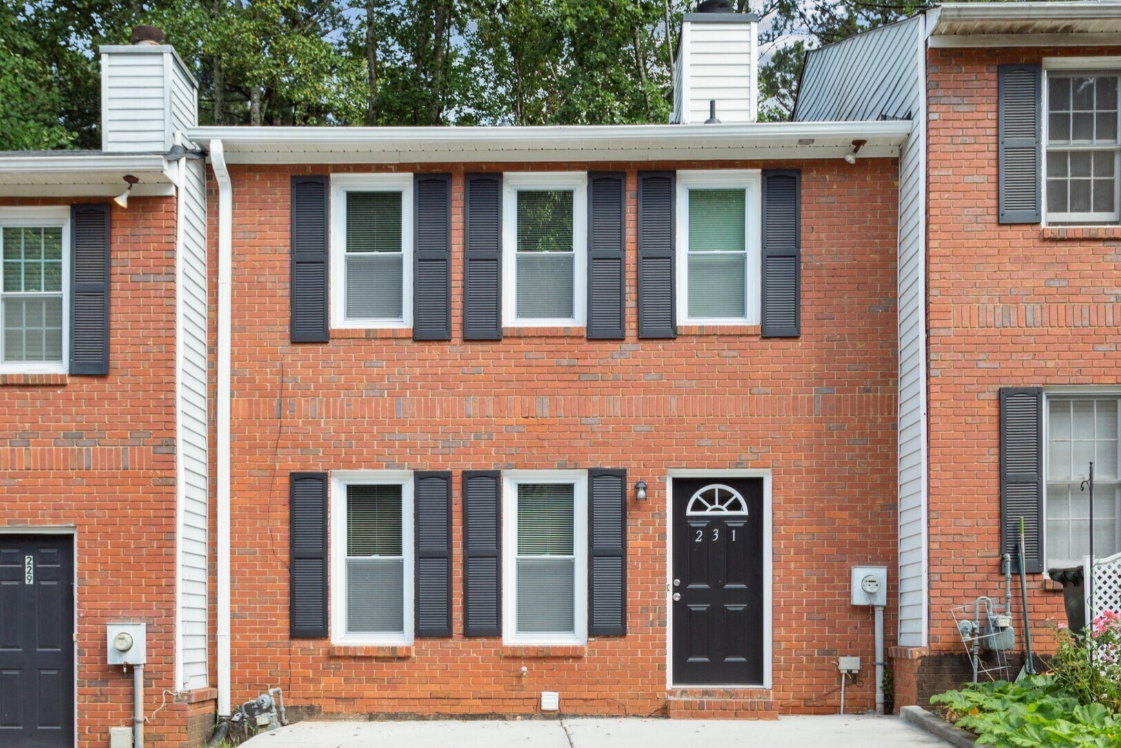 231 Timber Creek Lane SW