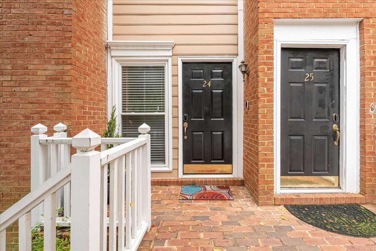 7500 Roswell Road # 24