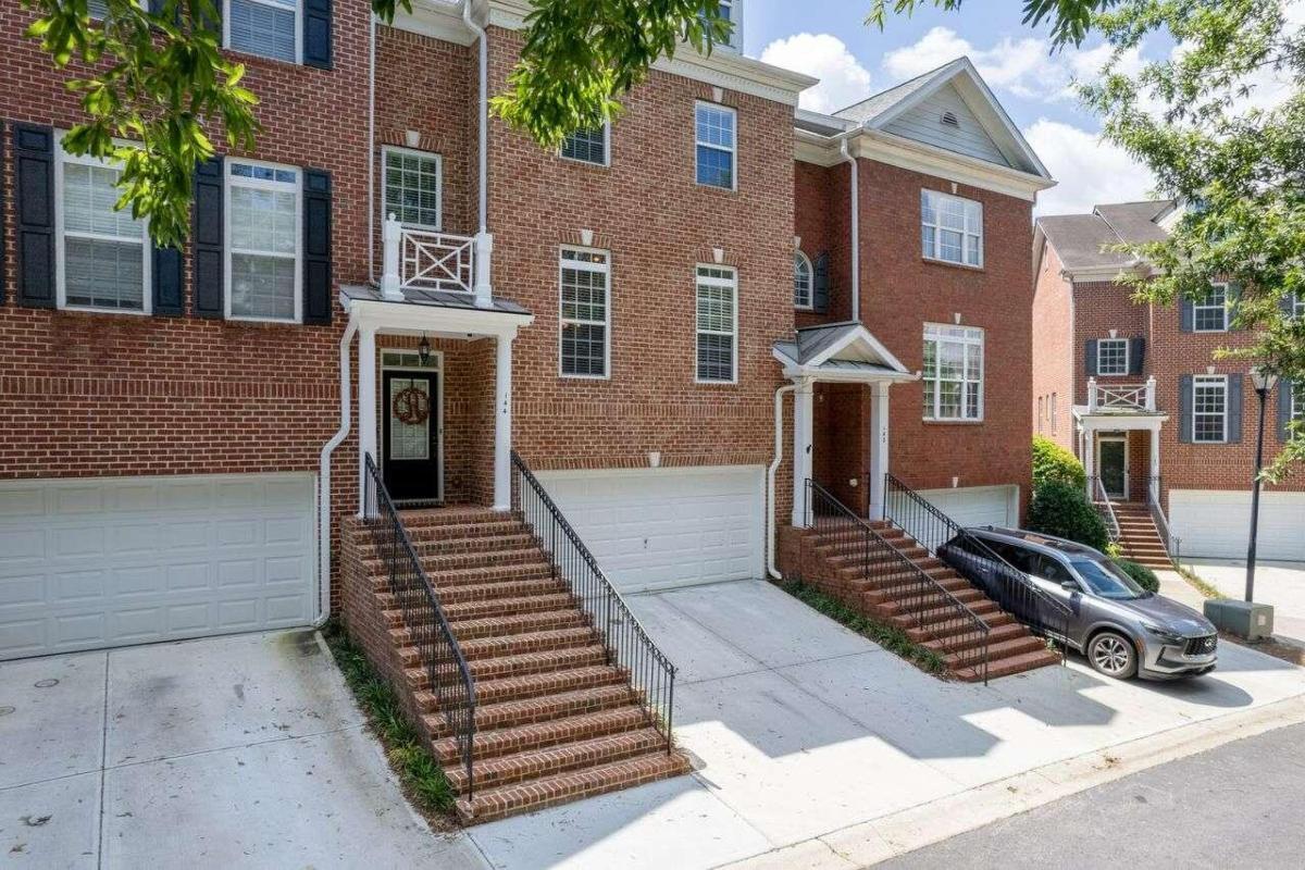 144 Wetherbrooke Lane