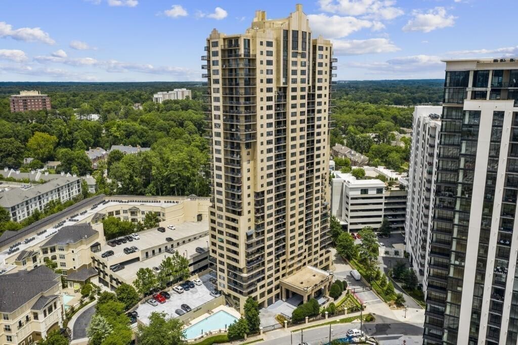 3481 Lakeside Drive NE # 608
