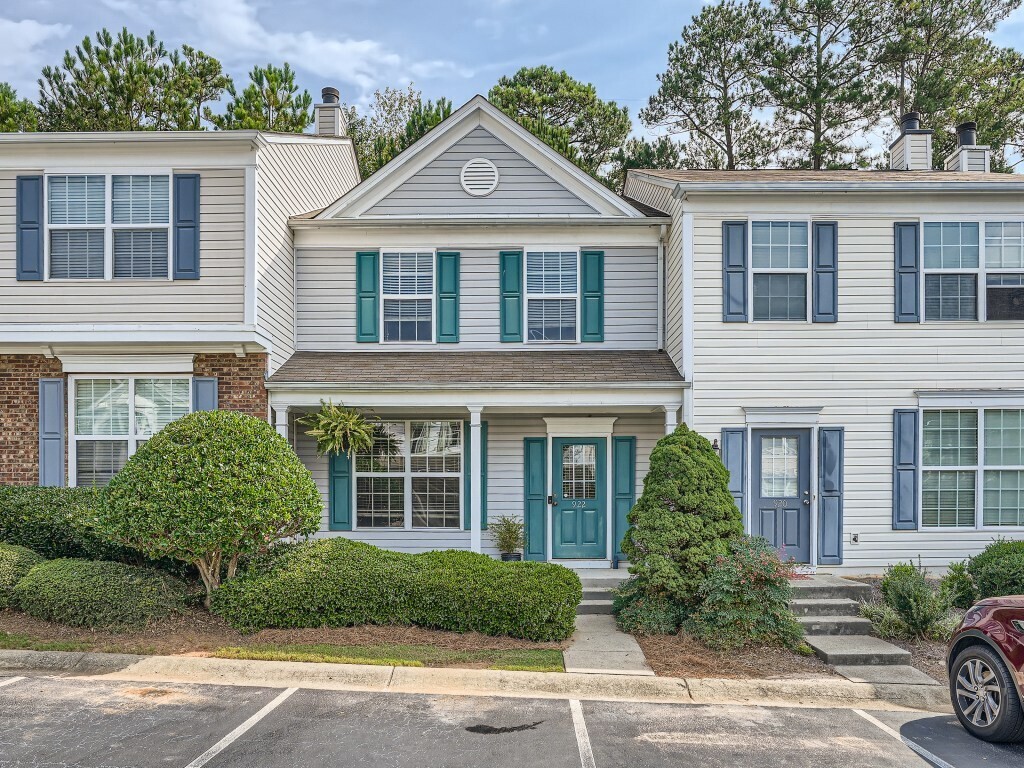 922 Prestwyck Court