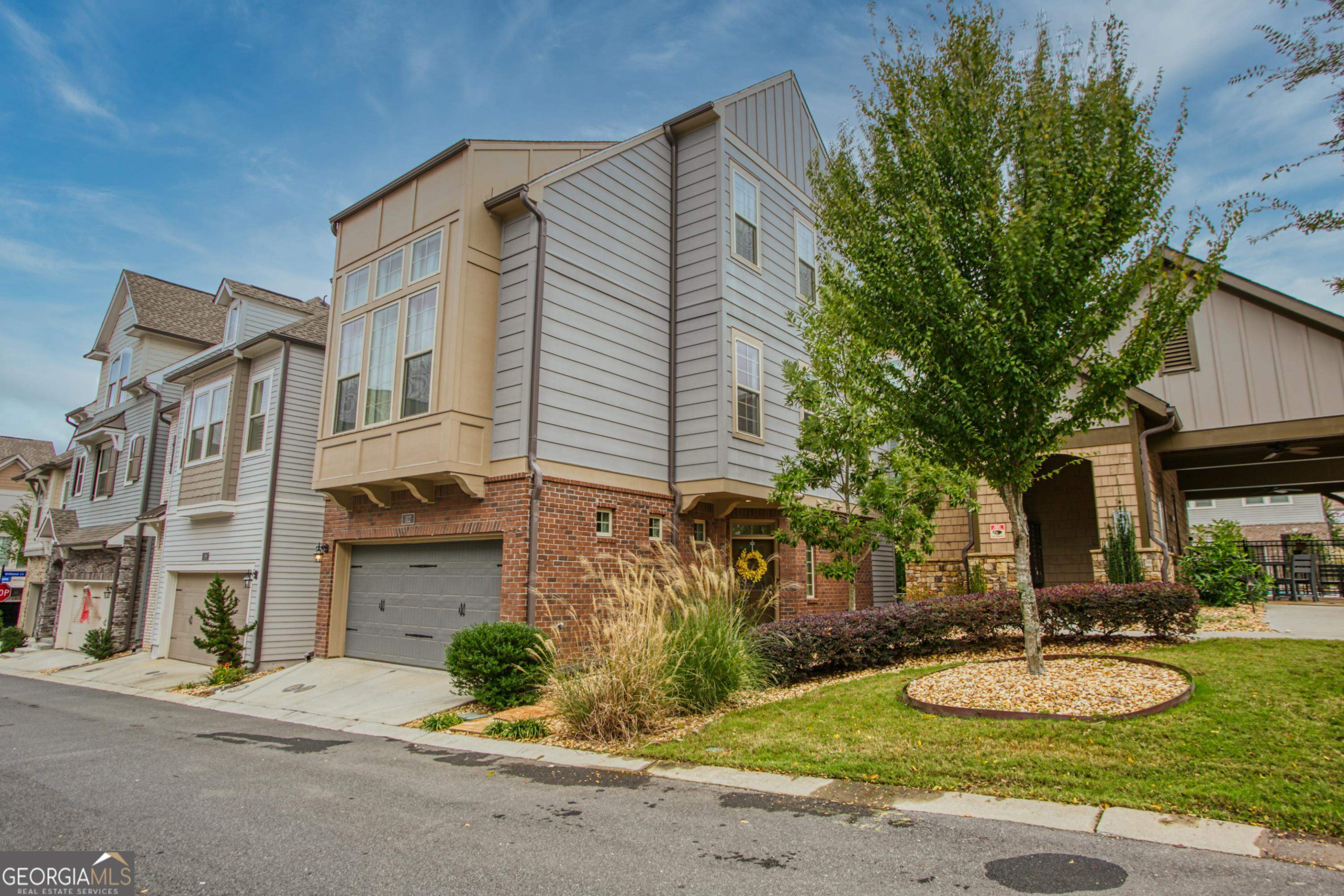 112 Bastille Way