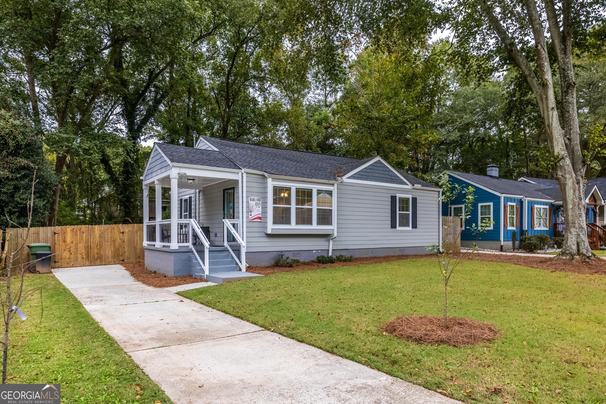 1140 Edgefield Drive SW