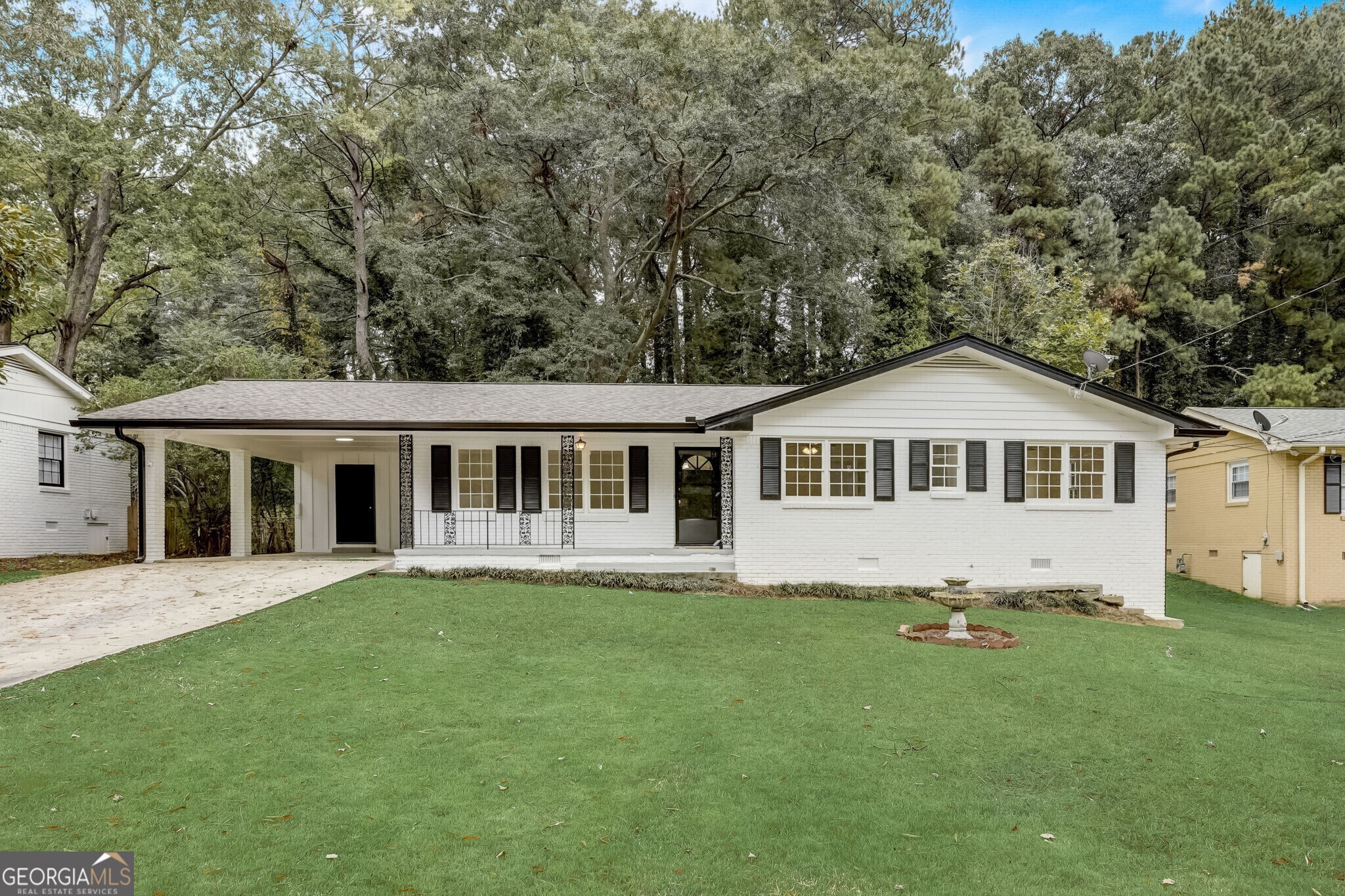 2479 Woodside Way