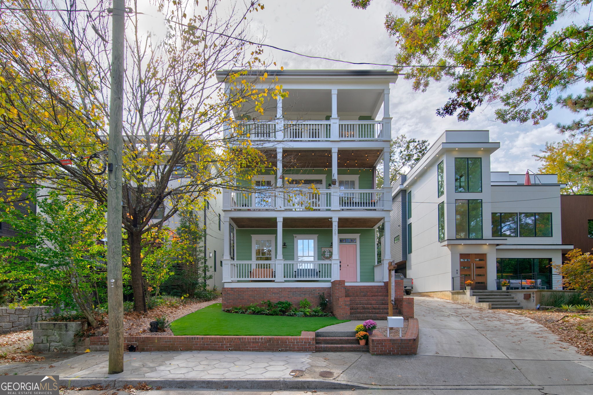 705 Kendall Street NE