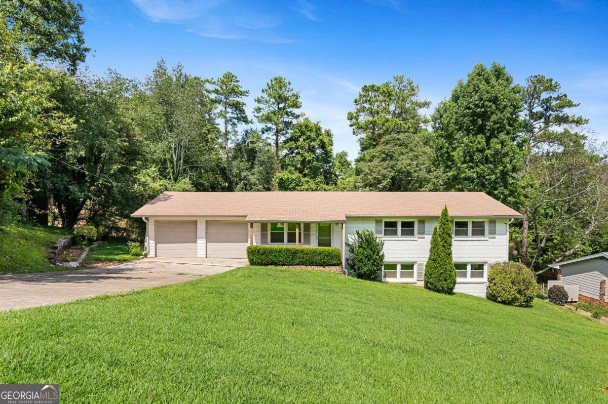 2315 Dayron Circle