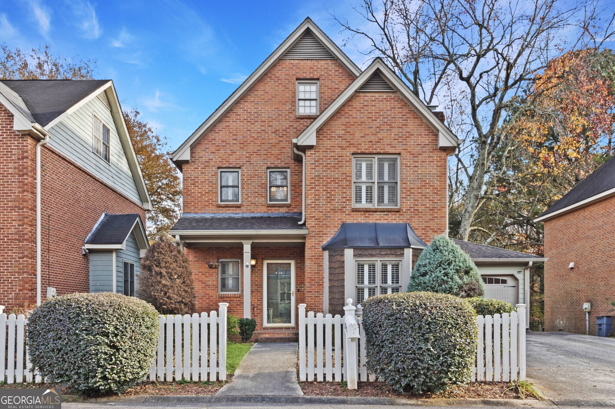 1405 Camden Walk